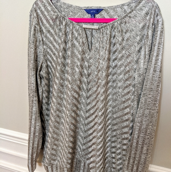 APT 9 Textured Silver Top - Diagonal Lines - Picture 8 of 8